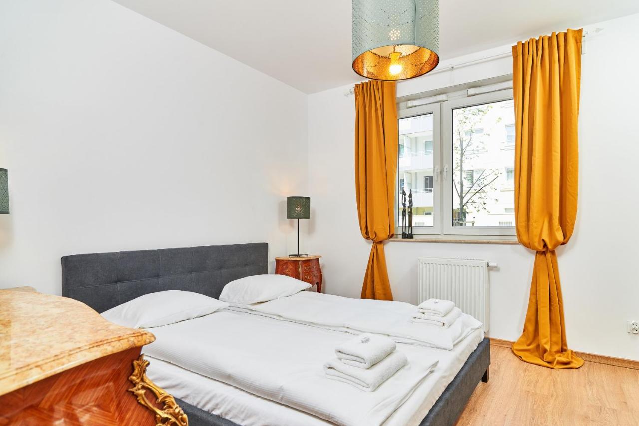 Vintage Apartment In New Estate With Parking - Krzyki Wroclaw By Noclegi Renters Exterior photo